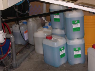 productos qu�micos apilados