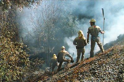 incendio reten apagando
